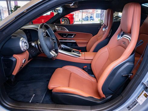 Used 2025 Mercedes-Benz AMG GT 63 image 10