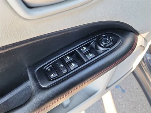 Used 2018 Jeep Compass Limited w/ Navigation Group image 12