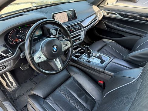 Used 2022 BMW 740i xDrive w/ Luxury Rear Seating Package image 20