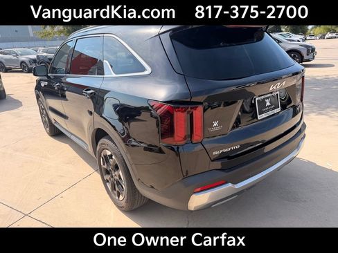 Certified 2025 Kia Sorento S FWD image 2