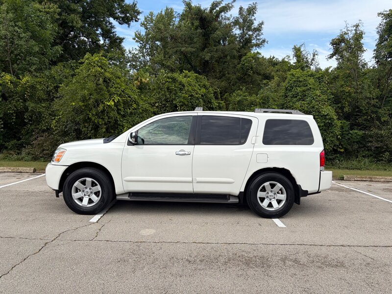 Used 2004 Nissan Armada LE w/ (DVD) Technology Pkg (LE) AWD/4WD image 2