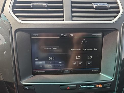 Used 2016 Ford Explorer XLT w/ Equipment Group 202A AWD/4WD image 20