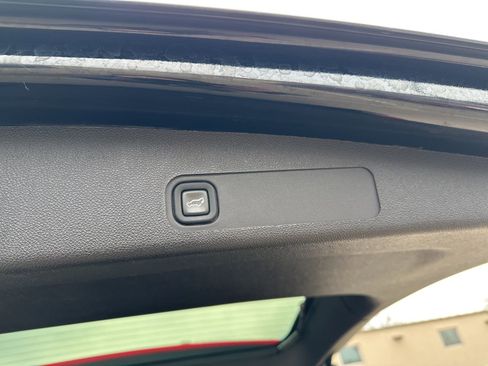 Used 2014 Cadillac Escalade ESV Platinum image 38