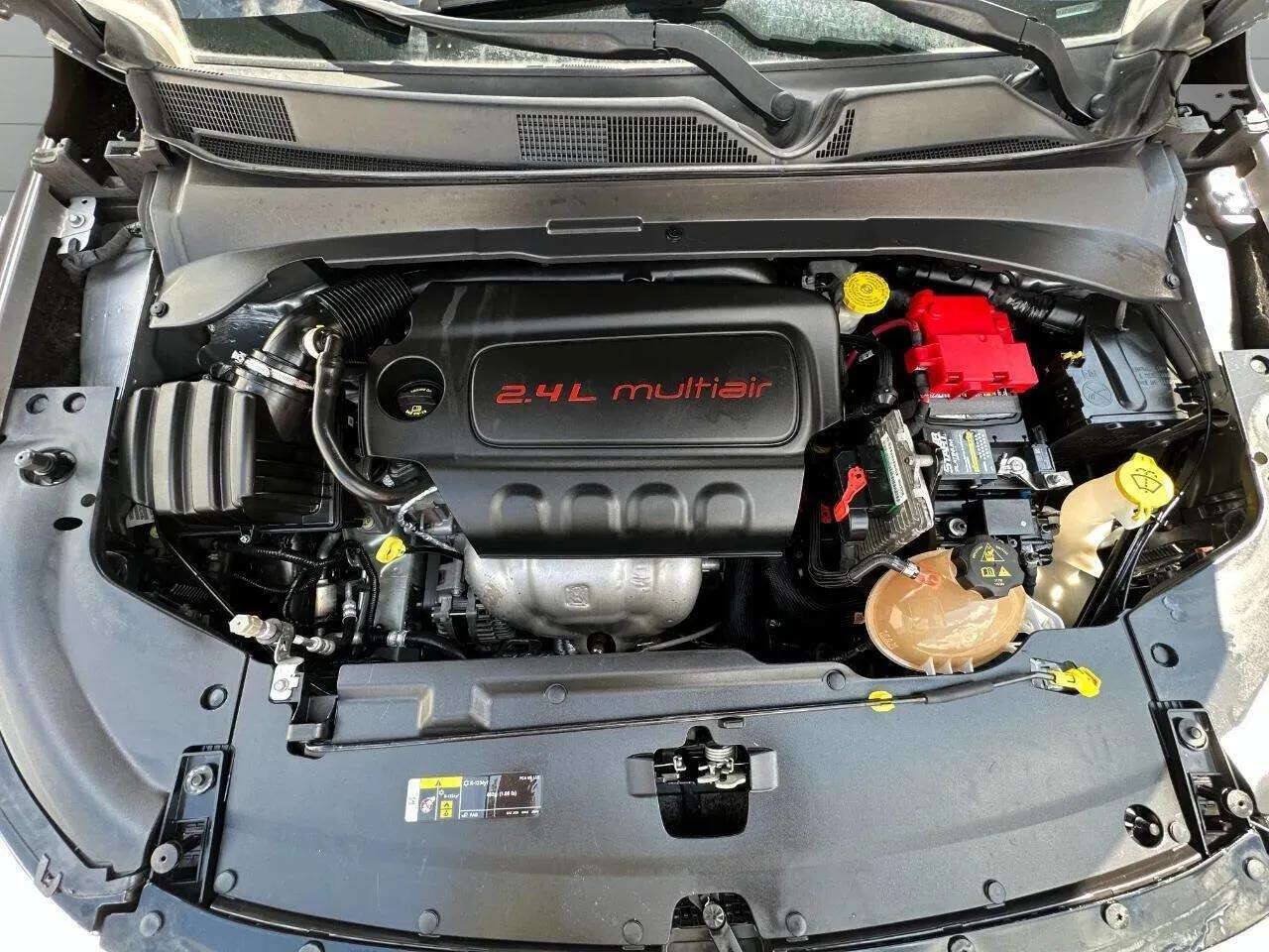 Used 2021 Jeep Compass Trailhawk AWD/4WD image 46