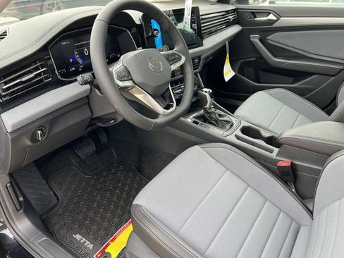 New 2025 Volkswagen Jetta SE image 14