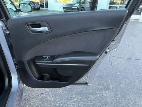 Used 2018 Dodge Charger R/T w/ Navigation & Travel Group image 18