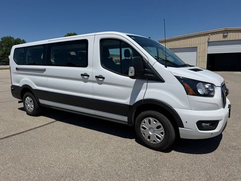 Used 2024 Ford Transit 350 XLT RWD image 5