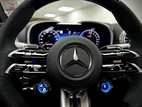 Used 2025 Mercedes-Benz SL 63 AMG S e Performance 4MATIC image 23