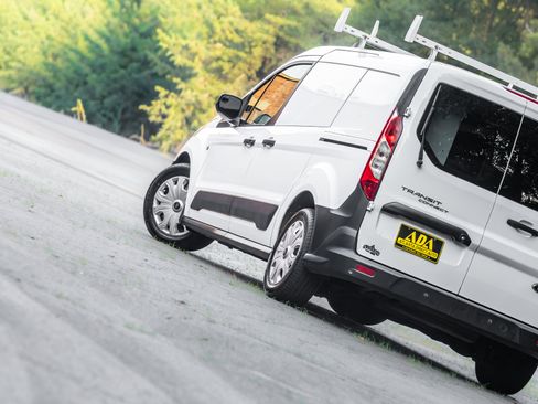 Used 2021 Ford Transit Connect XL FWD image 25