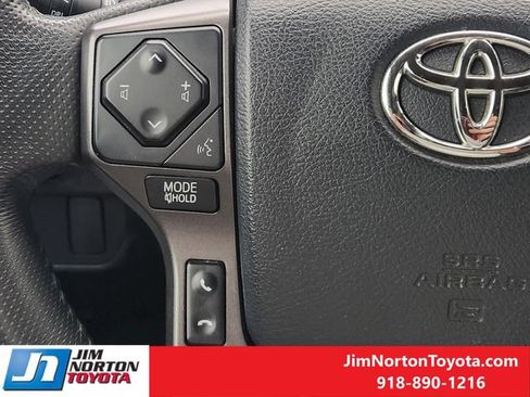Used 2017 Toyota Tacoma TRD Sport w/ Tow Package RWD image 28