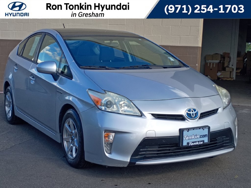 Used 2013 Toyota Prius Three w/ Solar Roof Pkg FWD image 1