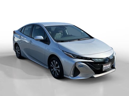 Used 2022 Toyota Prius Prime XLE FWD image 7