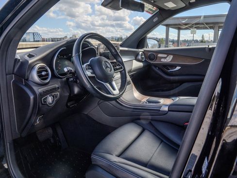 Used 2022 Mercedes-Benz GLC 300 4MATIC image 15