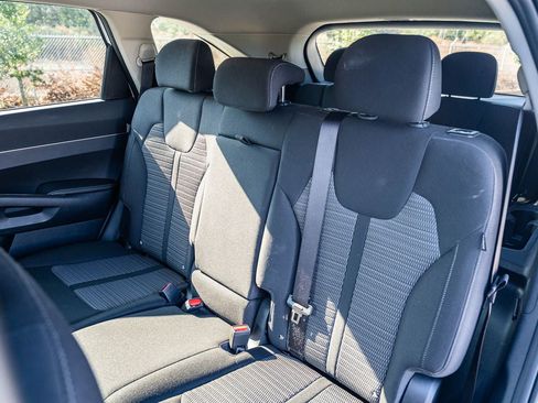 Used 2025 Kia Sorento LX image 18