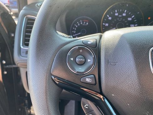 Used 2018 Honda HR-V EX image 23
