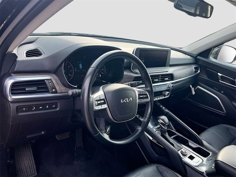 Used 2022 Kia Telluride EX w/ EX Premium Package image 9