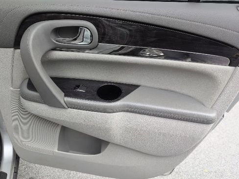 Used 2017 Buick Enclave Leather AWD/4WD image 16