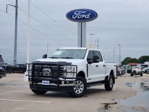 Certified 2023 Ford F250 XLT w/ 360-Degree Camera Package AWD/4WD image 3