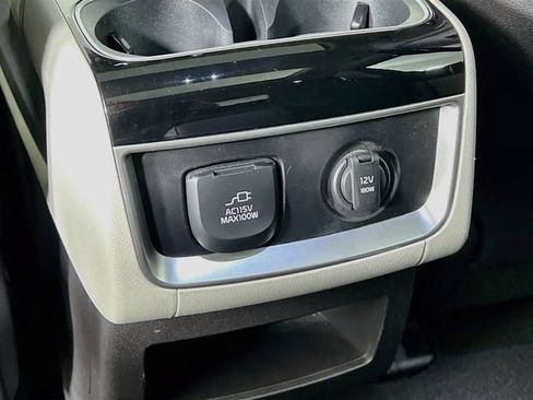 Used 2023 Kia Carnival SX Prestige FWD image 38