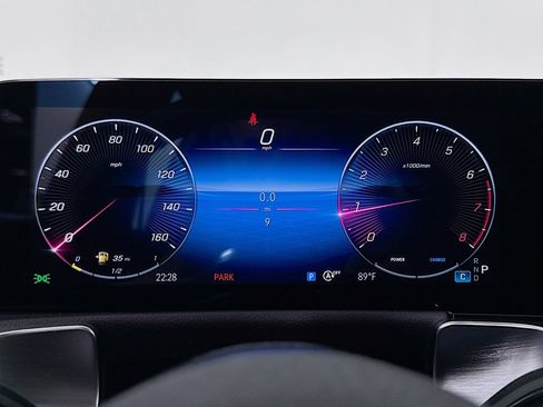 New 2025 Mercedes-Benz GLB 250 image 18