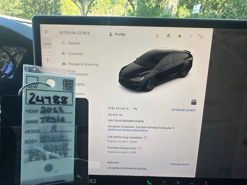 Used 2022 Tesla Model X image 4