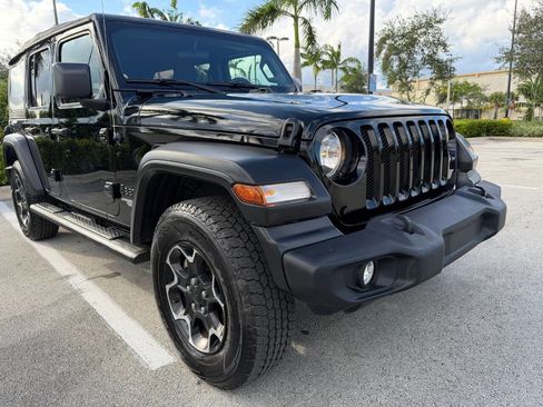 Used 2021 Jeep Wrangler Unlimited Sport image 7