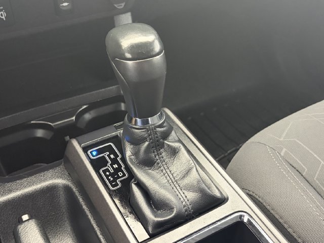 Used 2017 Toyota Tacoma TRD Off-Road w/ Tow Package (A/T) AWD/4WD image 20