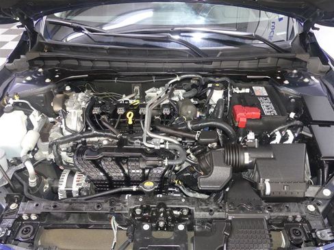 Used 2024 Nissan Altima 2.5 SR image 11