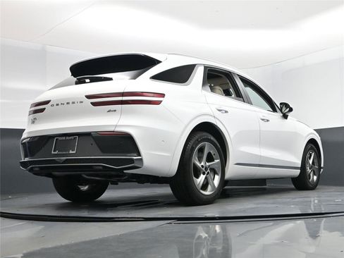 Used 2026 Genesis GV70 2.5T Advanced image 14