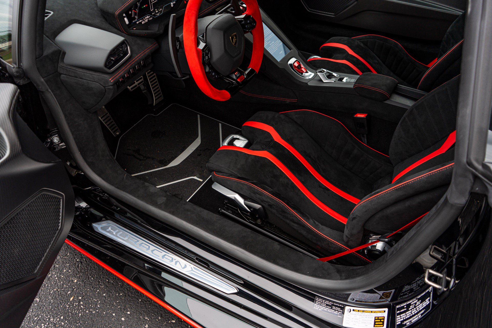 Used 2023 Lamborghini Huracan STO RWD image 18