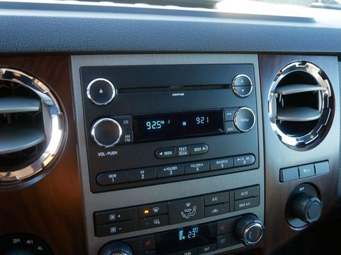 Used 2011 Ford F350 Lariat w/ Lariat Interior Pkg image 32