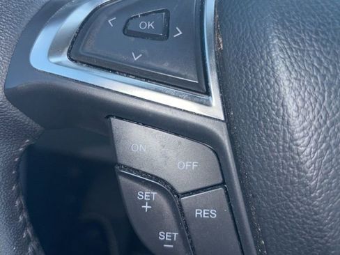 Used 2023 Ford Edge Titanium image 24