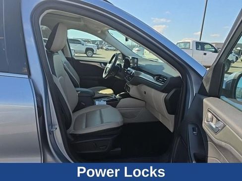 Used 2022 Ford Escape Titanium w/ Class II Trailer Tow Package image 20