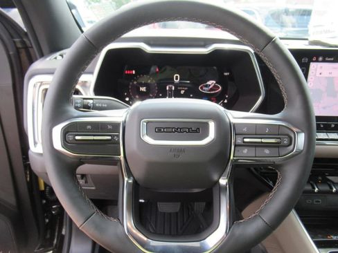 New 2026 GMC Canyon Denali AWD/4WD image 22