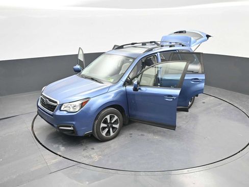 Used 2018 Subaru Forester 2.5i Premium w/ All-Weather Package image 41