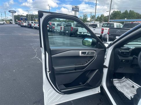 New 2025 Ford Explorer 4WD Police Interceptor image 15