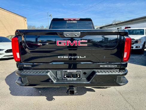 Used 2020 GMC Sierra 3500 Denali w/ Denali Ultimate Package image 10