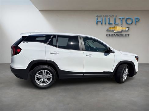 Used 2024 GMC Terrain SLE image 5