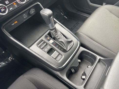 Used 2025 Honda CR-V LX image 17