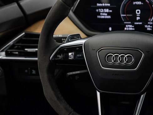 Used 2022 Audi e-tron GT Premium Plus image 23