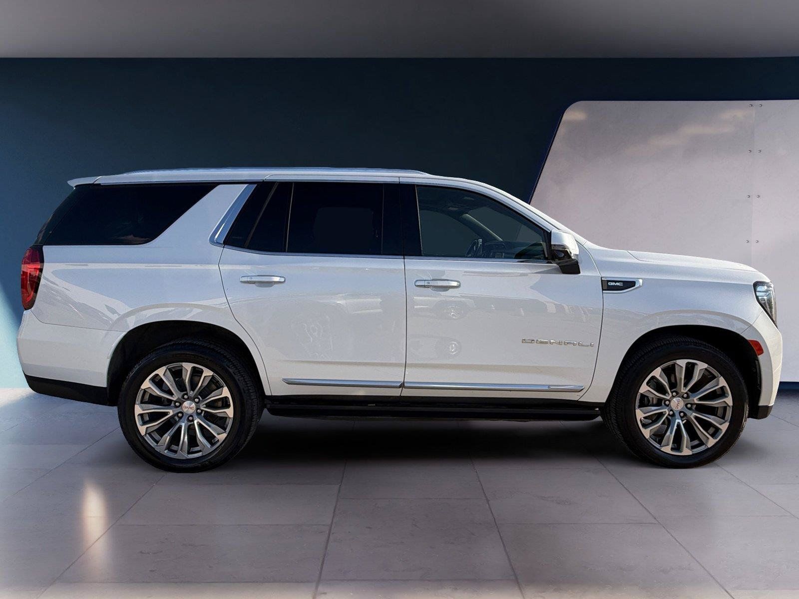 Used 2021 GMC Yukon Denali w/ Denali Premium Package RWD image 6