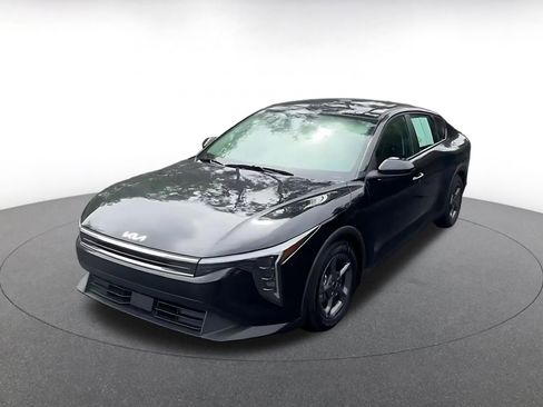 Used 2025 Kia K4 LXS image 7