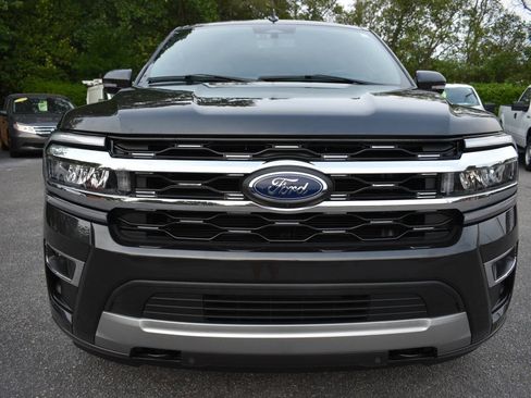 Used 2024 Ford Expedition Max Limited AWD/4WD image 5
