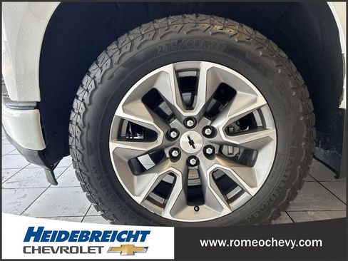 Used 2020 Chevrolet Silverado 1500 RST AWD/4WD image 7