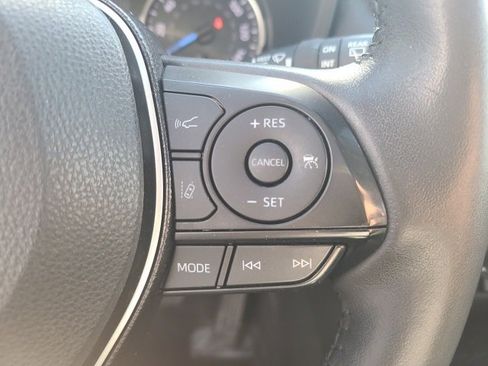 Used 2020 Toyota RAV4 XLE image 21