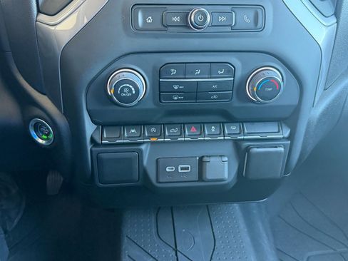 Used 2023 Chevrolet Silverado 1500 Custom image 12