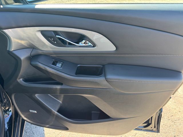Used 2020 Chevrolet Traverse RS w/ LPO, Floor Liner Package AWD/4WD image 13