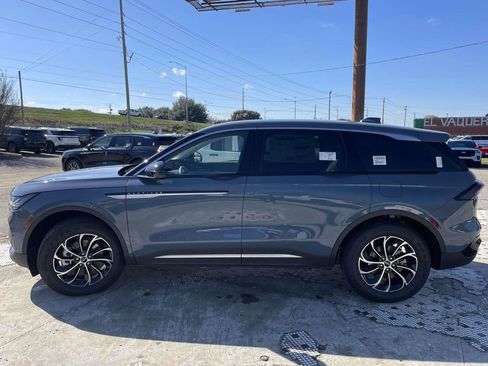 New 2026 Lincoln Nautilus Premier AWD/4WD image 6