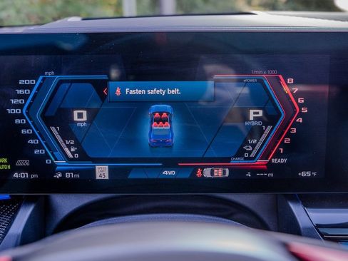 Used 2026 BMW M5 w/ Executive Package image 9