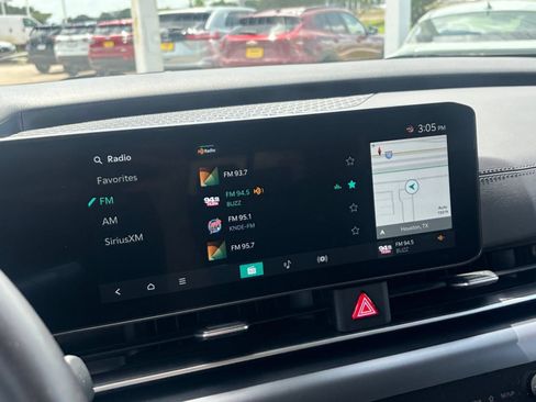 Used 2026 Kia Carnival FWD image 21